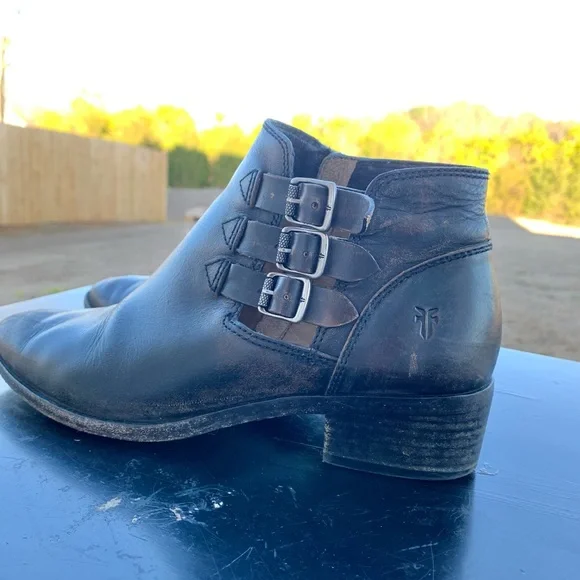 Adorable Bootie! Frye Belted Bootie, Distressed Black Leather, 7 - Picture 7 of 13